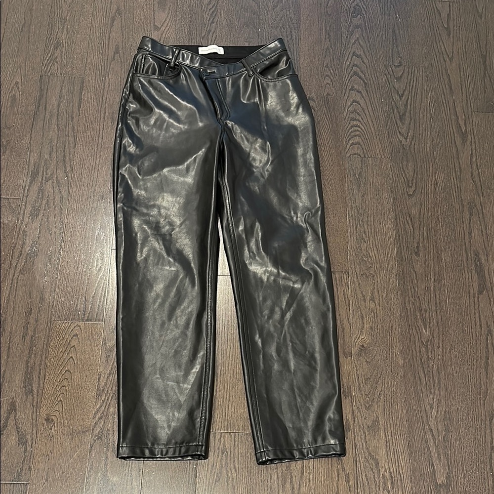 Abercombie&Fitch black faux leather crossover pants 28